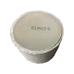 Pièces d'échappement rondes DPF SiC Support de <span class=keywords><strong>catalyseur</strong></span> à noyau en céramique en nid d'abeille pour convertisseur catalytique automobile - Product Image 6