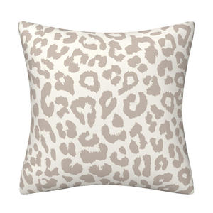 Housse de coussin carrée imprimée léopard, motif américain, décoration intérieure, taie d'oreiller réversible imprimée, technique tissée pour salon - Product Image 3