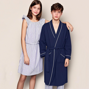Vente en gros de vêtements en bambou biologique personnalisés en usine pyjamas pour enfants et chemise de nuit décontractée à impression réactive pour vêtements de nuit pour garçons - Product Image 3