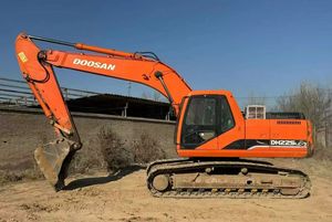 รถขุดก่อสร้างระบบไฮดรอลิก25ตันมือสอง DH225LC เกาหลีมือสอง - Product Image 4