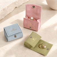 Pochette de rangement en velours personnalisée avec logo, fermeture à bouton, multicolore, pour bagues de couple, boucles d'oreilles, emballage et présentation de bijoux – Vente en gros