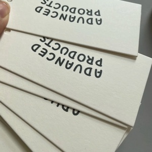 Etiqueta Colgante de Papel Marfil con Logotipo de Marca Personalizado, Ecológica, con Impresión en Relieve y Grabado, con Forma Especial y Tarjeta con Letras - Product Image 3