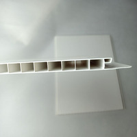 Panneaux muraux et de plafond en PVC sans plomb, haute brillance, haute qualité, imperméables, ignifuges, classe de résistance au feu, garantie 3 ans, structure alvéolaire