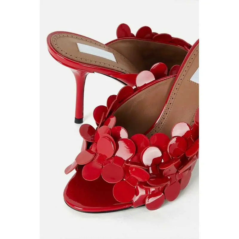 Sandales de créateurs femmes marques célèbres luxe personnalisé 2024 nouveau rouge pointu haut talon bout ouvert sandales personnalisées avec logo
