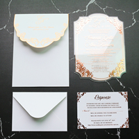 Invitation de mariage personnalisée créative et luxueuse en acrylique transparent avec enveloppe dorée