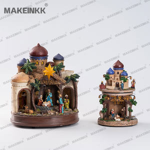 Résine faite à la main décoration de noël cadeau artisanat neige boîte à musique arbre ornement dessin animé père noël boule de cristal pour <span class=keywords><strong>les</strong></span> enfants - Product Image 3