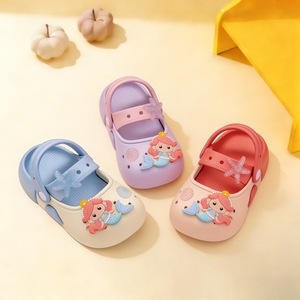 Nouvelles pantoufles <span class=keywords><strong>Crocs</strong></span> 2026 pour hommes, femmes et enfants, sandales de cheville en EVA à semelle extérieure pour bébés et filles, motif dessin animé, utilisation toutes saisons - Product Image 1