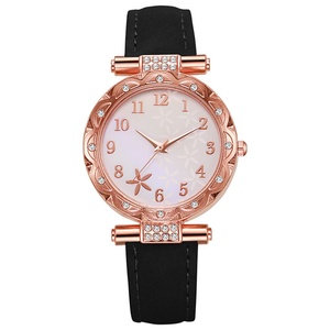 Reloj de cuarzo para mujer, correa de cuero, esfera floral, reloj de pulsera con diamantes de imitación para mujer, estilo elegante - Product Image 4