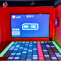 Sol de terrain de jeu intérieur au design moderne, projection de grille de super cube, activation de jeu au sol, jeux interactifs lumineux pour la pièce, machine de jeu