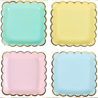Assiettes en papier jetables carrées de couleur macaron, logo personnalisé, vente en gros, biodégradables, décoratives, pour les dîners de fête