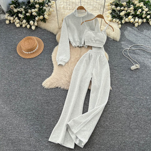 Completo da <span class=keywords><strong>donna</strong></span> a 3 pezzi: canotta senza maniche, giacca corta con collo alto e <span class=keywords><strong>pantaloni</strong></span> a vita alta a gamba larga. - Product Image 2