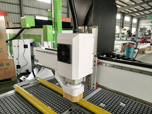 Routeur CNC 3D multifonction robuste 4*8ft 1325 2040 pour le bois, l'acrylique et l'aluminium, avec aspiration, prix compétitif - Product Image 3