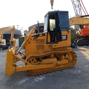 Bulldozer sur chenilles CAT D5K d'occasion, 8,2 tonnes, taille compacte, performances stables pour l'agriculture et la construction - Product Image 3