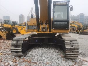 Excavatrice sur chenilles Caterpillar d'occasion certifiée CE avec godet CAT349D Machine lourde de 49 tonnes du Japon avec moteur et pompe - Product Image 3