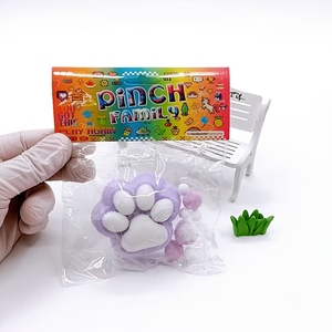 Jouet anti-stress TPR Patte de Chat Unique, Cadeau Idéal pour Enfants, Jouet à Presser Taba Squishy pour Anniversaires - Product Image 6
