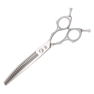 Yijiang Profissional 7.5 Polegada VG10 Pet Grooming Curvo Chunker Tesoura Com Pente Dentes Cão Natural Tesouras Tijeras Para Perros - Product Image 1