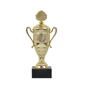 Gran oferta, mini trofeo pequeño de plástico, dorado, plateado, bronce con toppers y base