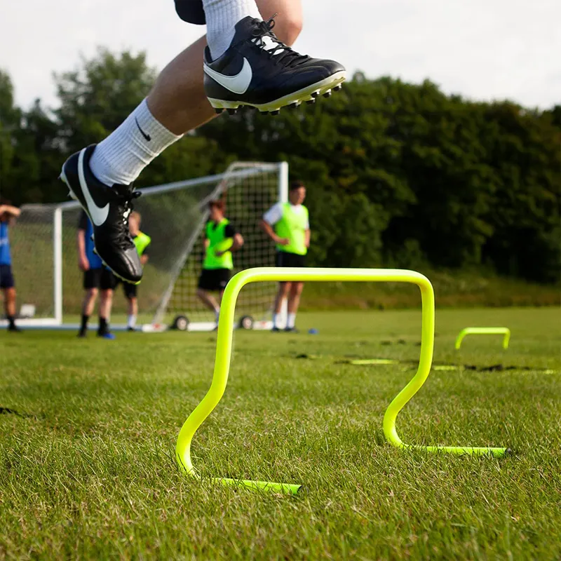 敏捷性トレーニングのスピードハードルサッカーボールトレーニング機器サッカーバスケットボールチームスポーツゲーム