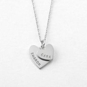 Colgante de corazón de acero inoxidable al por mayor, collar de frase inspiradora con letras grabadas personalizadas, colgante de corazón doble, joyería para parejas - Product Image 6