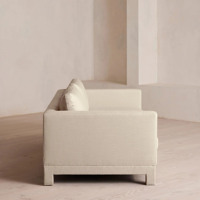 Canapé moderne en lin crème 3 places avec accoudoirs, base sur socle, mobilier de salon, ensemble de canapés minimalistes pour appartement, maison ou bureau