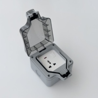 IP66 Dereceli 13 Amper Çift Prizli Hava Koşullarına Dayanıklı Dış Mekan Priz, İngiliz/Çin/Avustralya Fişleriyle, ABS Malzemeli