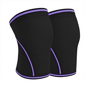 Genouillères de compression unisexes de qualité supérieure en néoprène pour squats, cross-training, course à pied et entraînements intensifs - Product Image 3