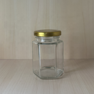 Barattoli Esagonali in Vetro per Miele, Marmellata e Conservazione con Coperchio Dorato per Spezie, Gelatine, <span class=keywords><strong>Erbe</strong></span>, Caramelle e Bomboniere - Product Image 1