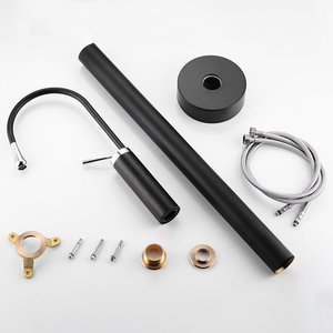 Robinet de baignoire sur pied noir mat avec bec pivotant à 360° et douchette à main <span class=keywords><strong>pour</strong></span> baignoire de trempage - Product Image 5