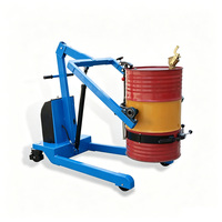 Chariot élévateur électrique monoplace intégré avec pince, capacité 300 kg, basculeur hydraulique motorisé pour fûts, idéal pour atelier pharmaceutique