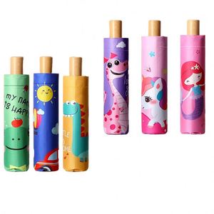Parapluie pliant manuel pour enfants de 21 pouces, 8 baleines, manche en bois, pliable en 3 sections, revêtement noir, résistant aux intempéries, avec impression de logo personnalisé - Product Image 4