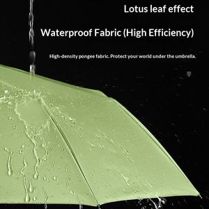 Paraguas de sol plegable automático de tres pliegues, con 10 varillas, diseño de hueso de dragón doble, con pegamento negro, para negocios, con logotipo impreso fijo y disponible para entrega inmediata. - Product Image 2