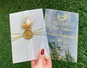 Invitation de <span class=keywords><strong>mariage</strong></span> <span class=keywords><strong>en</strong></span> acrylique avec veste <span class=keywords><strong>en</strong></span> vélin Invitation de <span class=keywords><strong>mariage</strong></span> Chemise <span class=keywords><strong>parchemin</strong></span> imprimée <span class=keywords><strong>en</strong></span> feuille d'or Sceau de cire d'or et fleurs séchées - Product Image 6