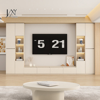 Meuble mural TV symétrique en bois crème, console multimédia flottante intégrée avec éclairage LED encastré