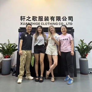 <span class=keywords><strong>Pantaloni</strong></span> <span class=keywords><strong>lucidi</strong></span> con paillettes completi da <span class=keywords><strong>donna</strong></span> personalizzati OEM <span class=keywords><strong>pantaloni</strong></span> con vita elastica a gamba dritta <span class=keywords><strong>pantaloni</strong></span> luccicanti traspiranti Casual per <span class=keywords><strong>donna</strong></span> - Product Image 6