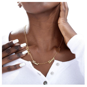 ODM personnalisé plusieurs noms collier pour femmes personnalisé nom de famille plaqué or en acier inoxydable plaque signalétique bijoux colliers - Product Image 1