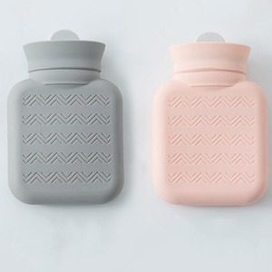 Sac chauffe-mains mini écologique en gros, housse en silicone durable, réutilisable, compatible <span class=keywords><strong>micro</strong></span>-ondes, en flanelle, mignon, en <span class=keywords><strong>peluche</strong></span>, 300 ml, pour eau chaude - Product Image 6