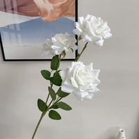 Nouvelles fleurs artificielles en soie à longue tige unique, 3 têtes, roses en vrac pour la décoration de la maison, Noël, la remise des diplômes, Halloween