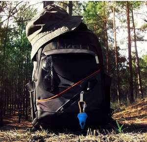 Removedor de garrapatas ecológico portátil moderno, herramienta de cuidado de mascotas sin dolor para perros y gatos para uso al aire libre y función de almacenamiento en el hogar - Product Image 2