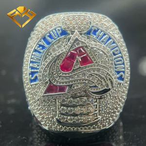 Anillo de Campeón H F <span class=keywords><strong>2022</strong></span> - Latón Chapado en Oro, Estilo Hip Hop, Unisex, para Boda, Compromiso, Uso Diario y Regalo de Aniversario - Product Image 2