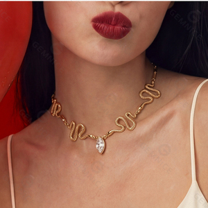 Collana <span class=keywords><strong>Girocollo</strong></span> Gemnel Serpentina Placcata Oro Argento 925 con Finitura Incisa e Catena di Prolunga con Zirconia Cubica - Product Image 5