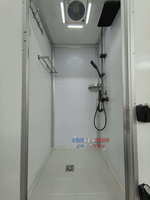 Ensemble de toilettes et de douches portables commerciales pour l'extérieur, remorque de douche à 4 à 10 cabines avec station de lavage des mains extérieure