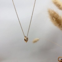 Dainty Collier 3 cercles pour femmes Pendentif multi-anneaux imbriqués Bijoux en acier inoxydable plaqué or 18 carats Cadeaux de Noël