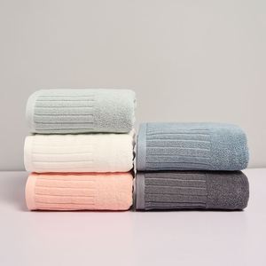 Serviette de bain de luxe 100% coton pur multicolores, adaptée à un usage quotidien, séchage rapide et prix abordable - Product Image 3