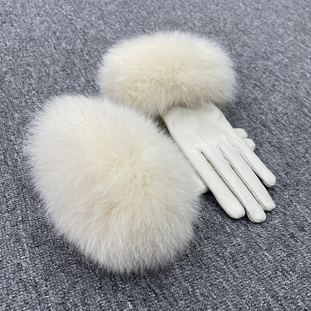 3 leather gloves beige