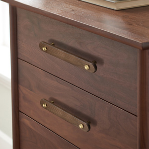 Tirador de puerta de gabinete de nogal americano OLex, estilo rústico antiguo, manija de madera maciza para cajones, cocina, armario y puertas. - Product Image 5