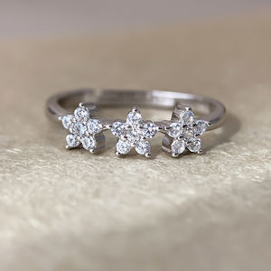 แหวนทองชุบประดับเพชร CZ รูปหัวใจสำหรับผู้หญิง  งานฝังเพชรเต็มวง  ไม่ก่อให้เกิดอาการแพ้  เหมาะสำหรับงานหมั้นและงานแต่งงาน - Product Image 3