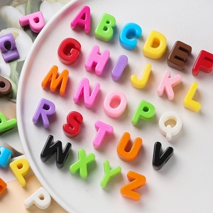 Cuentas Acrílicas con Letras del Alfabeto Inglés, Agujero Grande, para Hacer Pulseras, Color Aleatorio, Cuentas de Letras de 6mm para Pulseras - Product Image 3