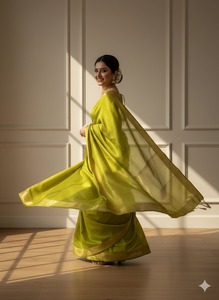 Sari en soie de bordure vert lime de qualité supérieure pour femmes, élégant, tissé à la main, robe traditionnelle de célébration en provenance d'Inde - Product Image 4