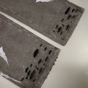 Pantalones de chándal con capucha para hombre, extragrandes, con lavado ácido, impresión digital personalizada OEM, diseño de pedrería apilada y efecto acampanado - Product Image 4