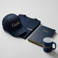 Set de Regalo Corporativo Personalizado Todo en Uno: Cuaderno Azul Medianoche, Camiseta, Taza de Cerámica y Gorra de Béisbol para Empleados